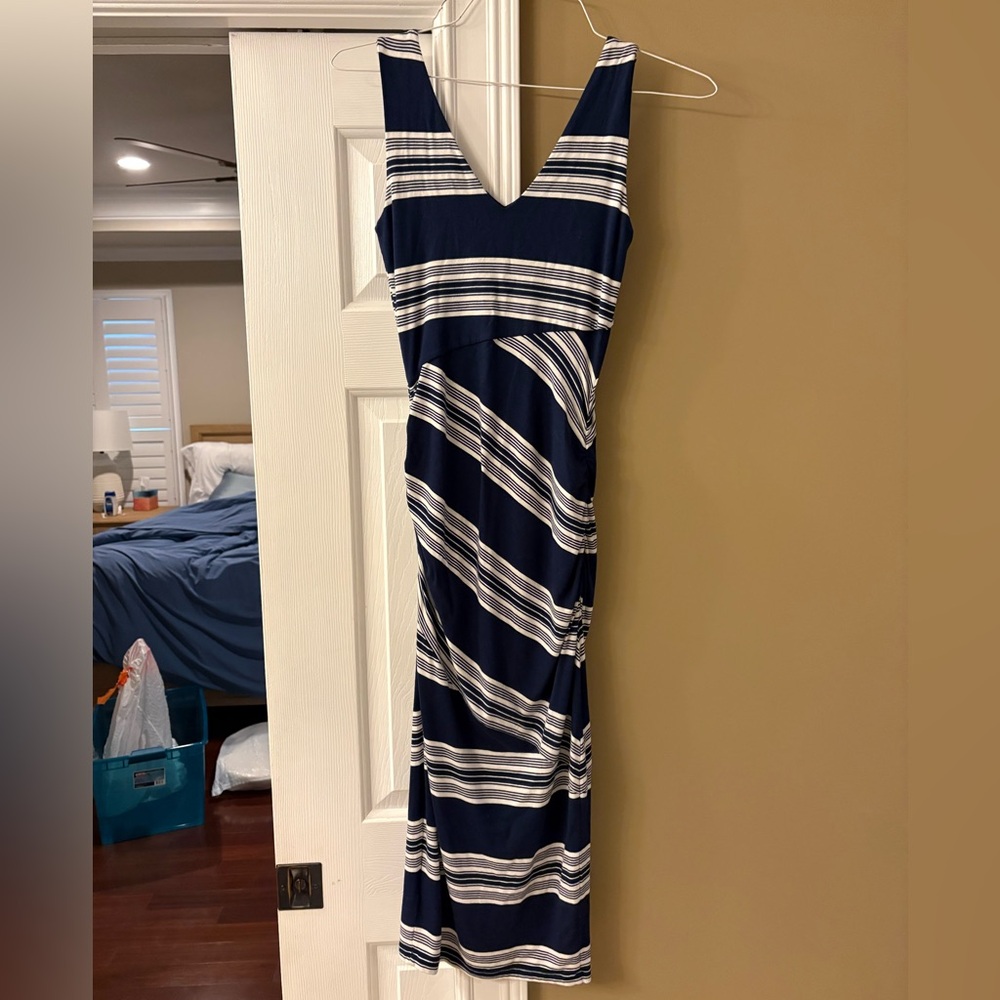 A pea in the pod maternity dress